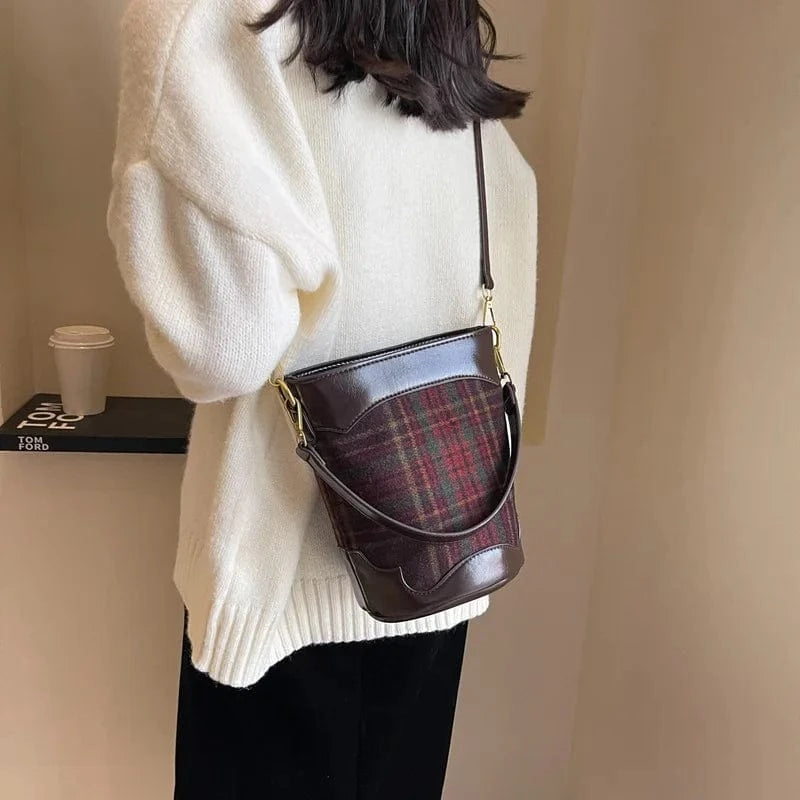 22x21x15cm / Coffee Winter Woolen Checkered Print Shoulder Bag Ladies Fashion Crossbody Bucket Bag For Women Designer Handbag Small Tote Bag