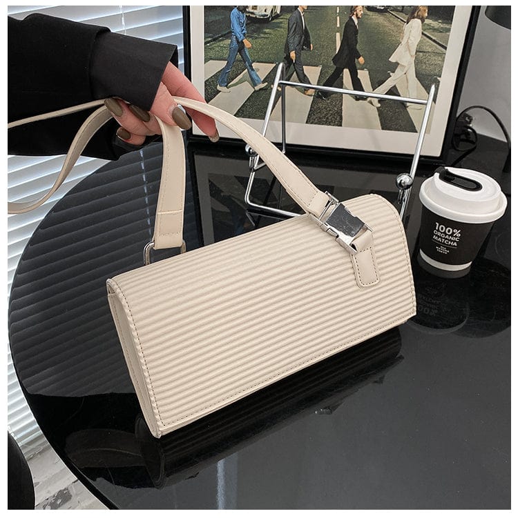 26cm*6cm*13.5cm / White New Fashion Underarm Handbags 2022 Girls Hot Sell Purses Females Popular Hand Bags For Young Woman