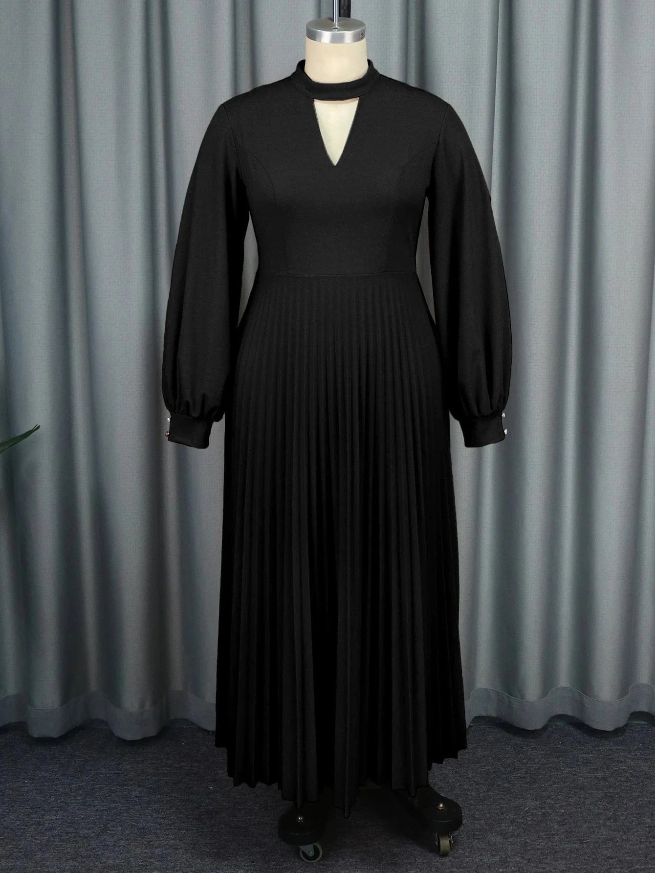 4XL / Black Plus Size Long Lantern Sleeves Cut Out Maxi Curvy Women Pleated Dresses