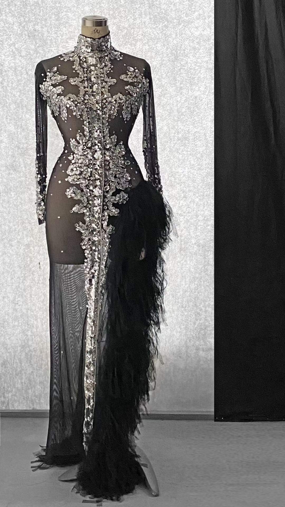 AD1134 Long Sleeve Luxury Beaded Shiny Sequins Dress Hand Embroidery Feather Gowns For Women Evening Dresses