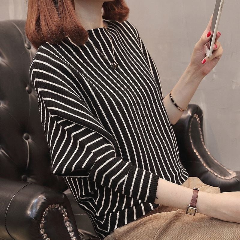 Batwing Sleeve Loose Women Crew Neck Stripe Knitted Woman Sweater