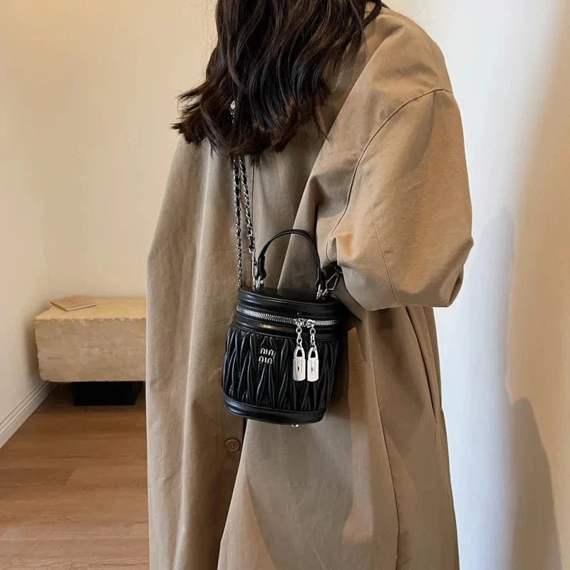 Brand New Fashion Pleated Embroidered Thread Bucket Ruched Luxury Shoulder Messenger Bag Women's Small Barrel Shaped Totes