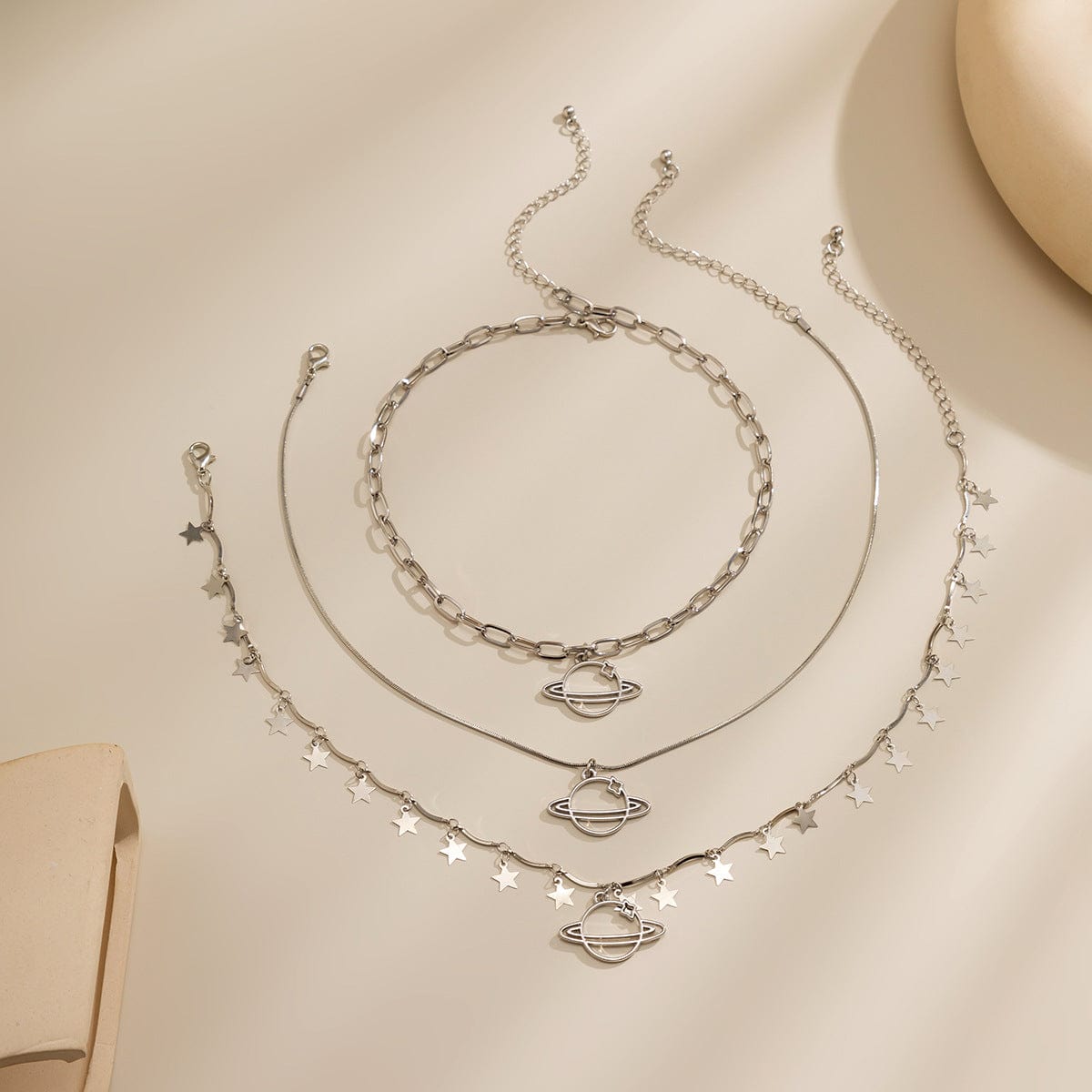 CARTER LISA Trend Simple And High-End Sense of Stacking Star-Shaped Necklace Design Sense Planet Pendant Necklace Women