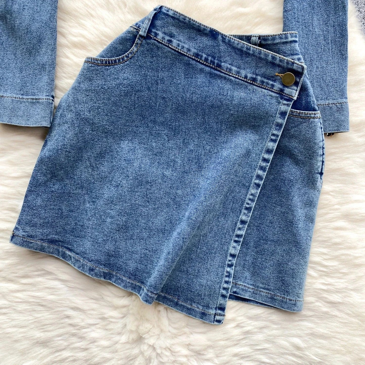 Customized Clothing Oem Factory Women  Jacket Subtle Stretch Denim Fabric With Button Cuffs