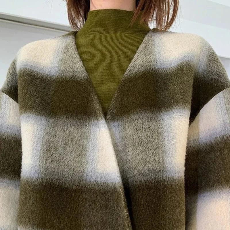 Elegant Plaid Korean Wool Overcoat Women Long Wool Winter Coat with Tassel Scarf