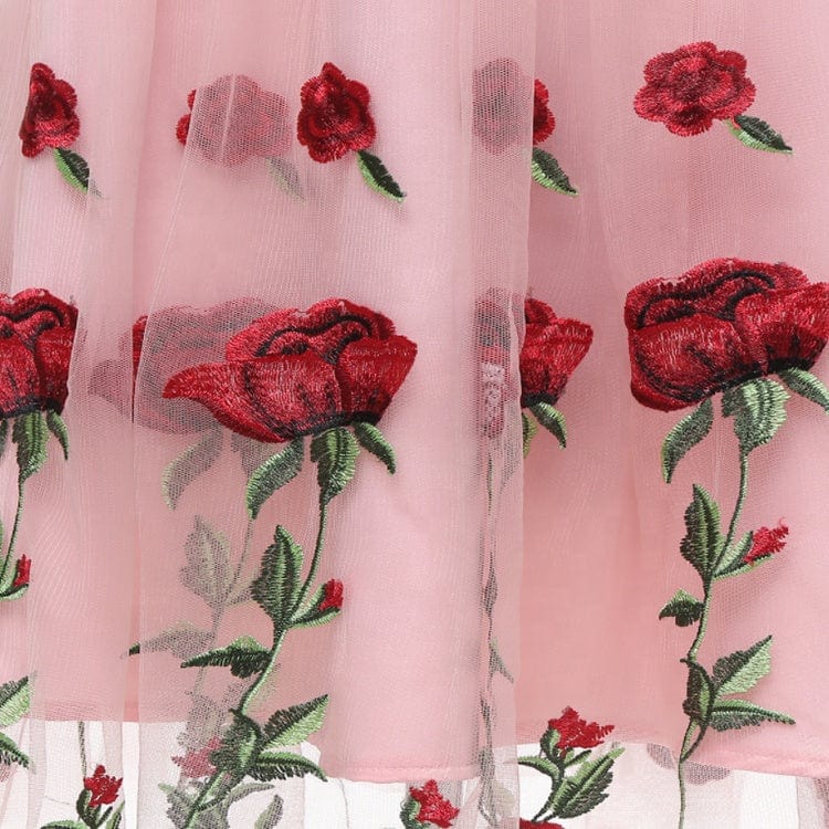 Elegant V-neck Three Quarter Sleeves Knee-length Women Party Dresses Romantic Rose Floral Embroidery Lace Tulle Dress