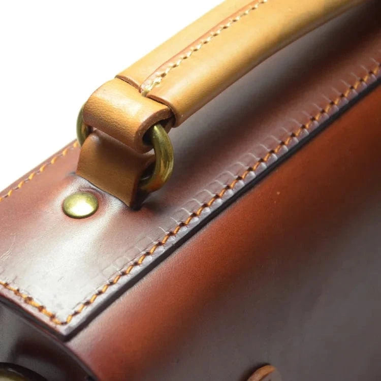 Factory Price Leather Ladies Messenger Bag Genuine Cowhide Leather Vintage  Messenger Bag For Women