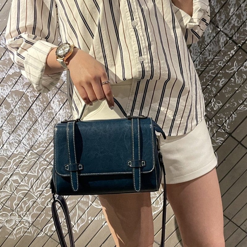 Factory wholesalers of handbags leather crossbody bag custom cow leather purses and handbags 2023
