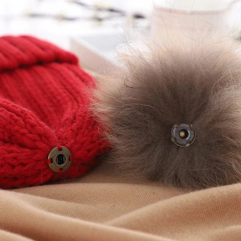 Factory Women Winter Cold-proof Thermal Knitted Wool Ball Hat