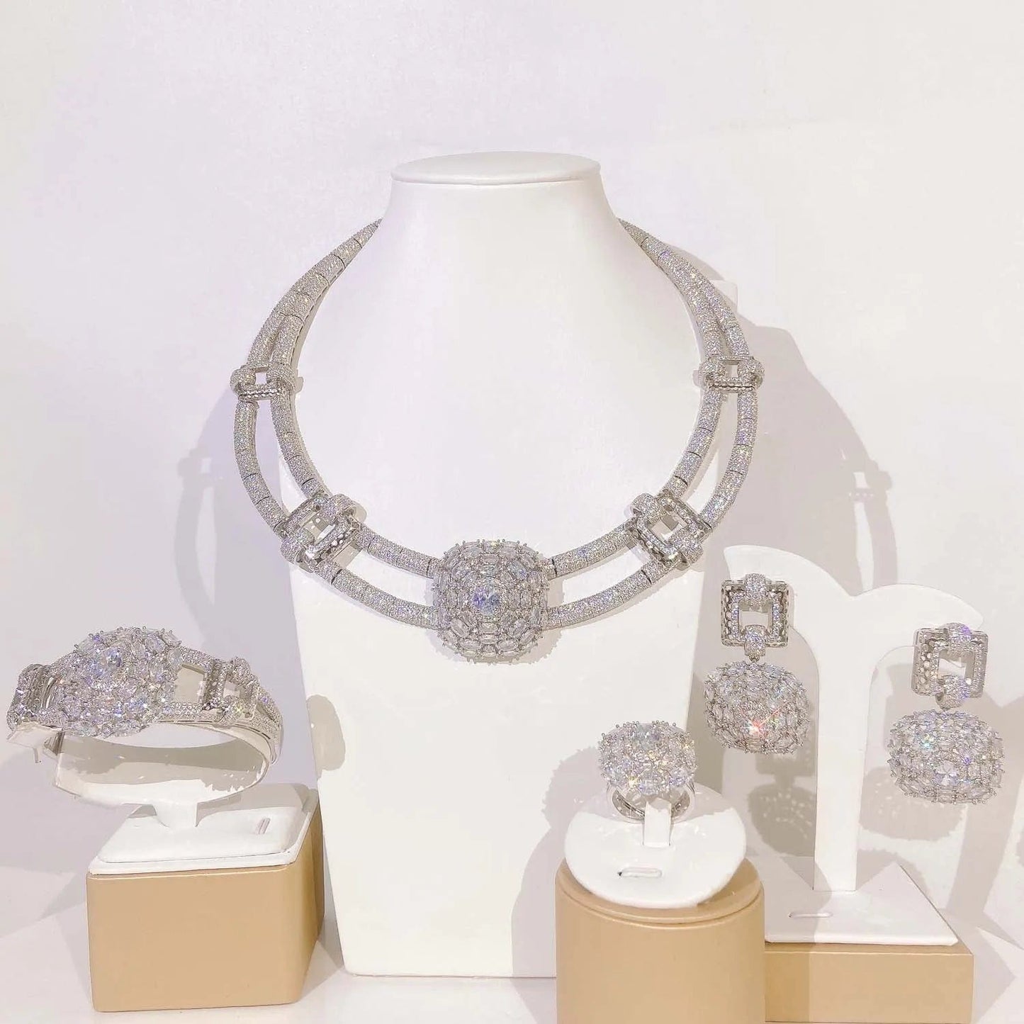Fashion 18K 24K Gold Plated Wholesale Diamond Jewelry Set Women Cute Gift Party Wedding Western Wedding Copper Zircon Jewels