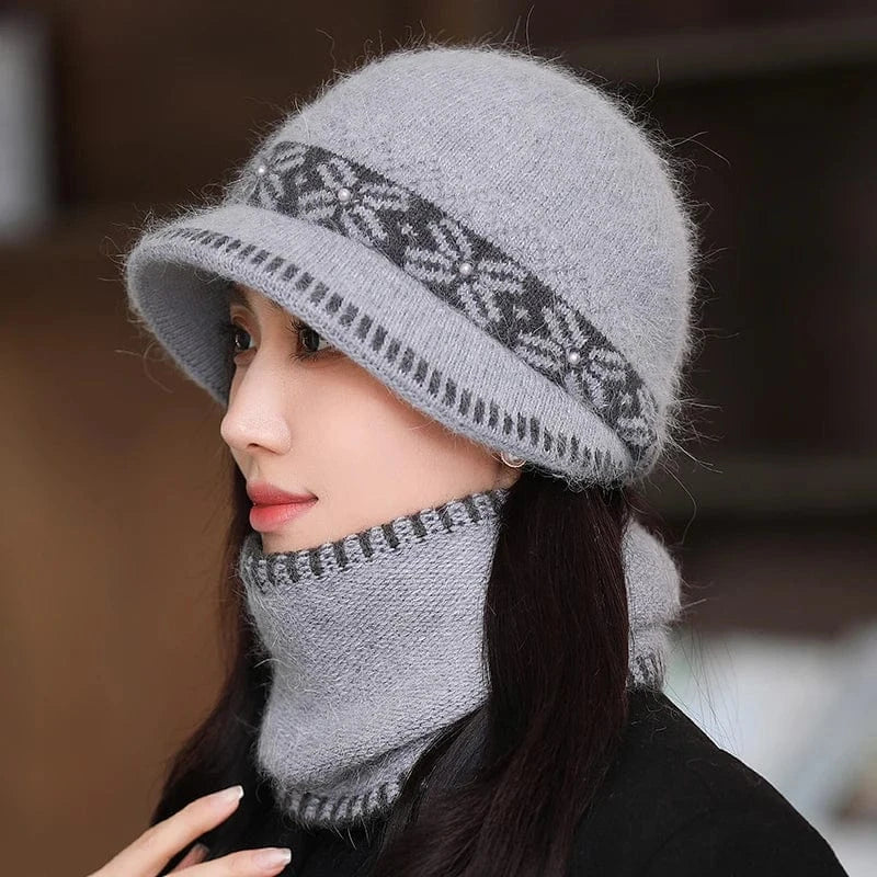 Fashion elegant custom acrylic traveling middle-aged and old women warm mom winter hats