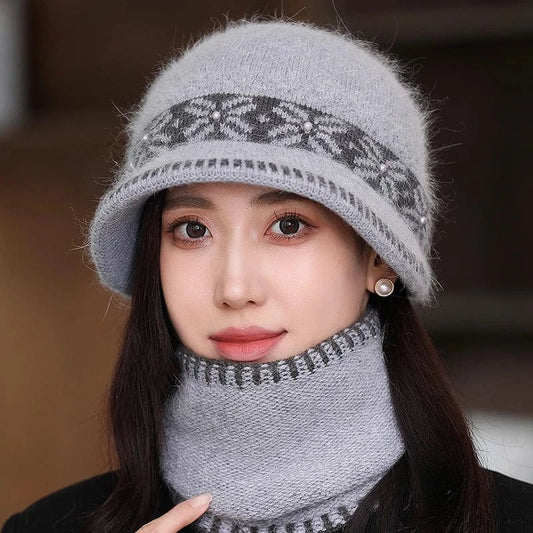 Fashion elegant custom acrylic traveling middle-aged and old women warm mom winter hats