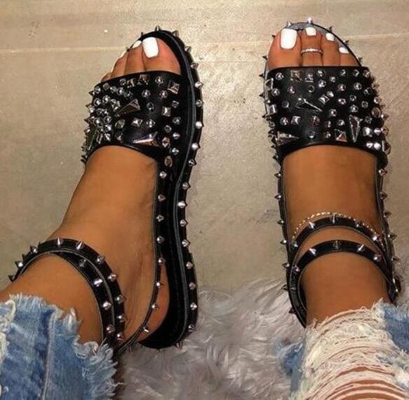 Fashion New Style Glitter Footwear Slides with Studded Decoration Flat Plus Size Women's Rivets Sandals