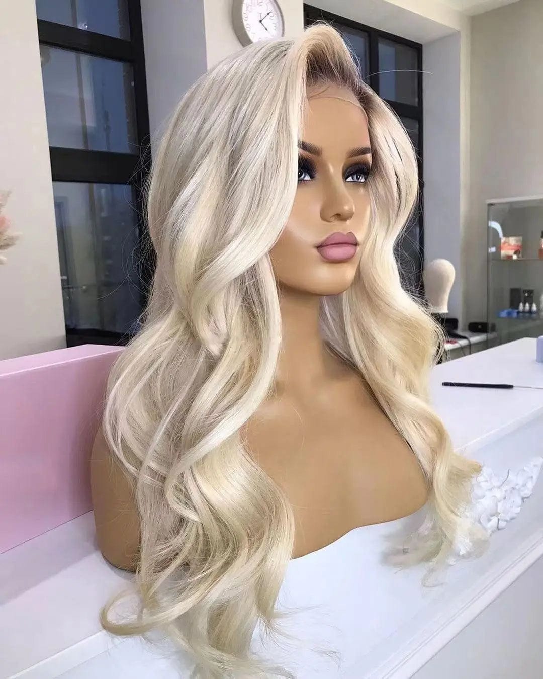 Glueless Blonde Ombre Color Natural Wave Wig Pre Plucked Natural Hairline Cuticle Aligned Lace Front Wigs