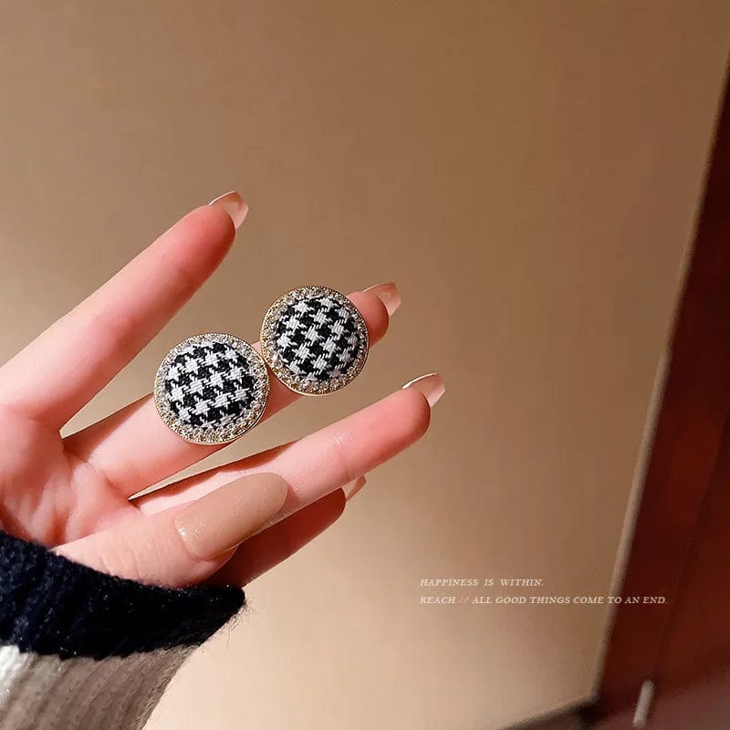 Gold Luxuryest Black White Stud Earring for Women Chessboard Stud Earing Round Earring Jewel Female