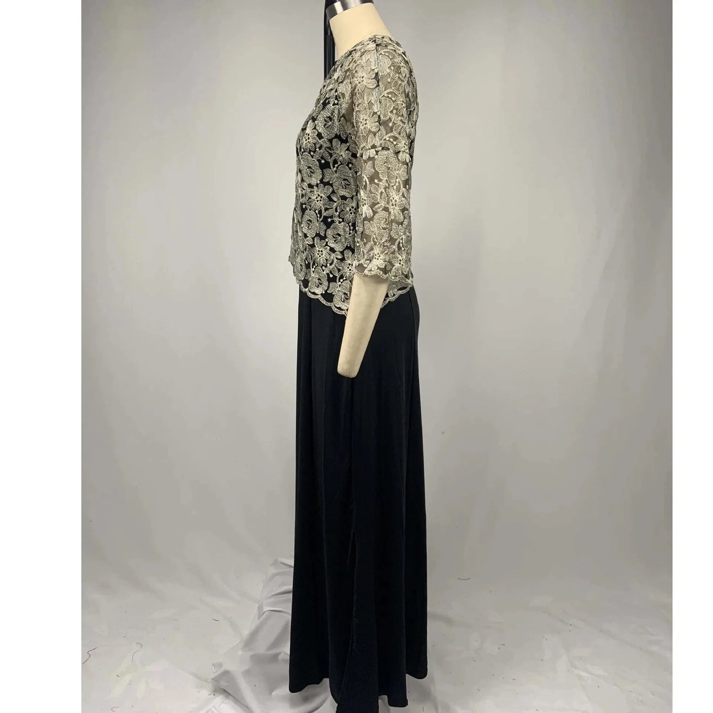 Half Flare Sleeves V Neck Elegant Lace Plus Size Women Mermaid Dresses