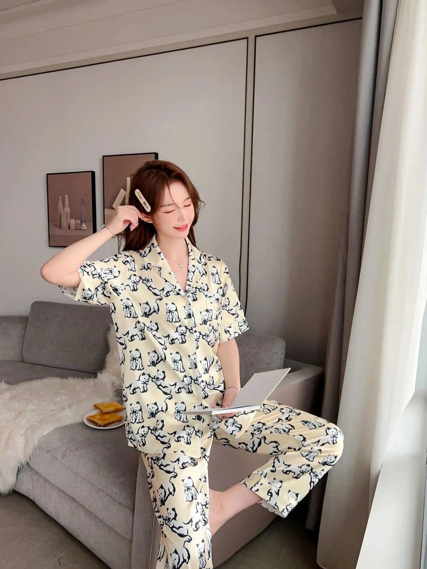 Hot Sale High Quality Cute Cat Printing Pyjamas Set Ladies Satin Silk Like Sleepwear Polo Neck Short Sleeve Cardigan Home Suit