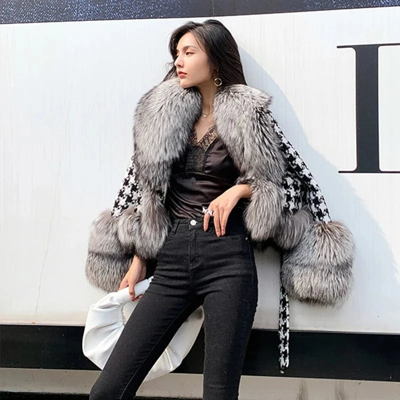 Hot Sale Winter Custom Short Style Women Cashmere Wool Coat with Fox Fur Collar