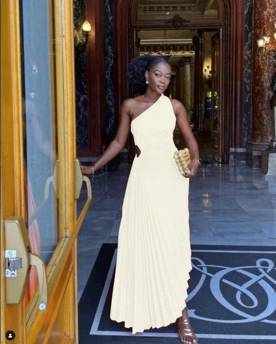 Hot selling ladies elegant party long maxi sexy dress sleeveless one single shoulder pleated women's dresses