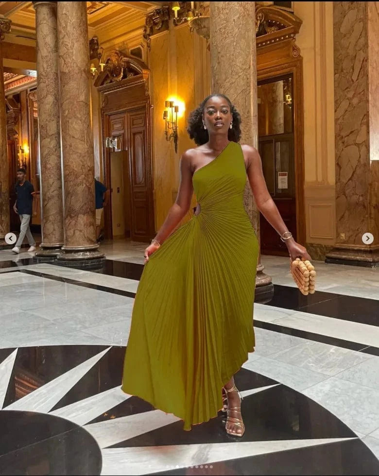 Hot selling ladies elegant party long maxi sexy dress sleeveless one single shoulder pleated women's dresses