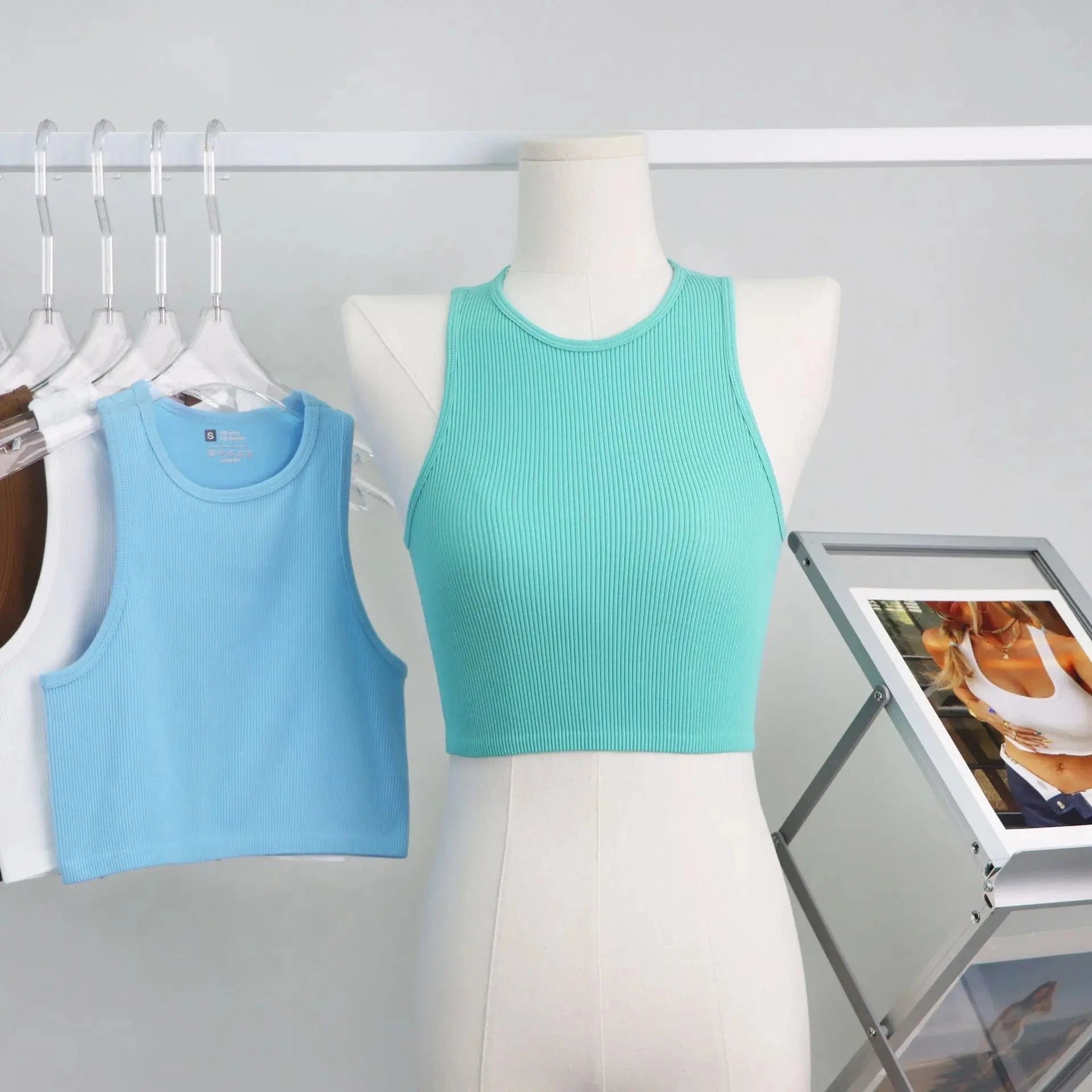 Hot Selling  Quik Drying Sleeveless Tank Tops For Woman