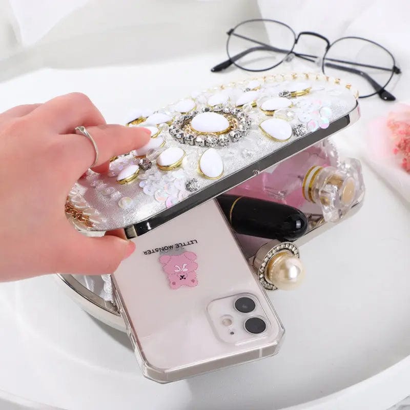 In Spot European And American High Quality Handmade Dinner Beaded Embroidered Pearl Button Dress Lady Party Bride Evening Bag