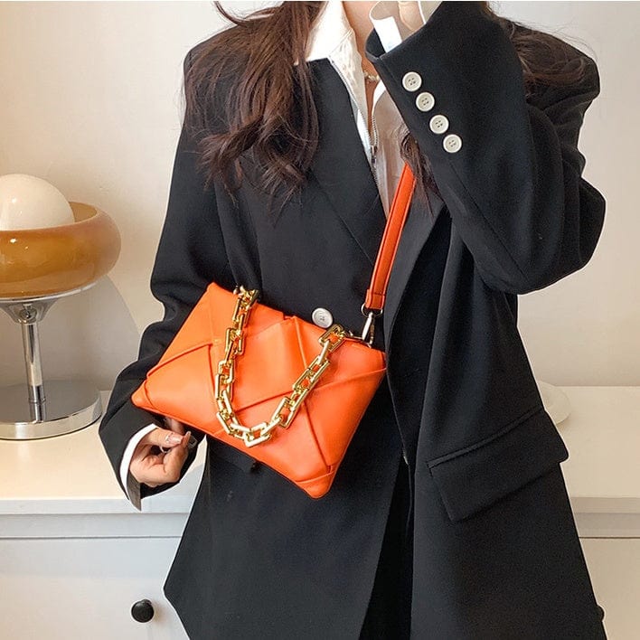 Ins Trending Chain Ladies Hand Bags Crossbody Purses 2022 Fashion Woven Handbags for Women Luxury