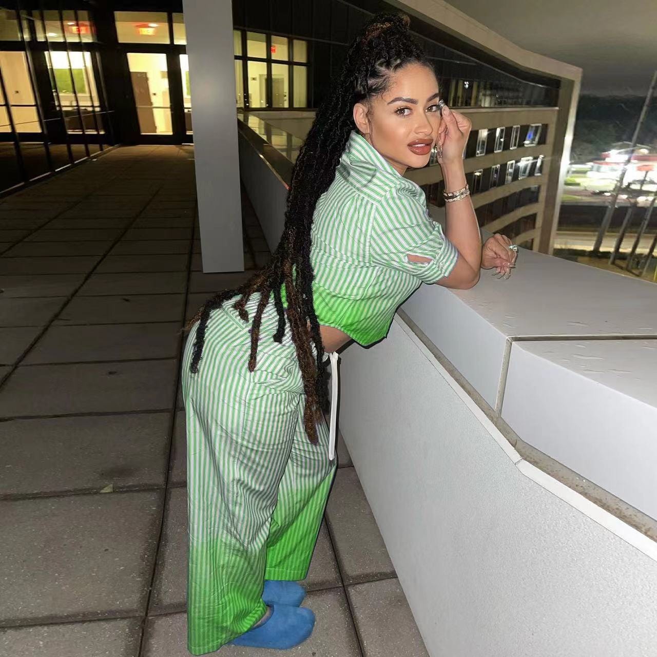 J&H 2023 new arrivals gradient striped outfits 2 piece pants set women short sleeve button shirts top set fashion casual wear