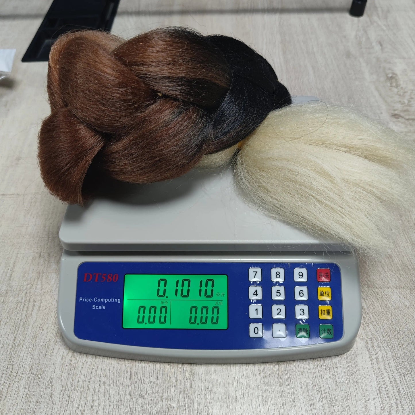 Jumbo Synthetic Braiding Hair 24 inch Ombre Color Synthetic Hair Braids Pre Stretched Wholesale Braiding Hair Extensions