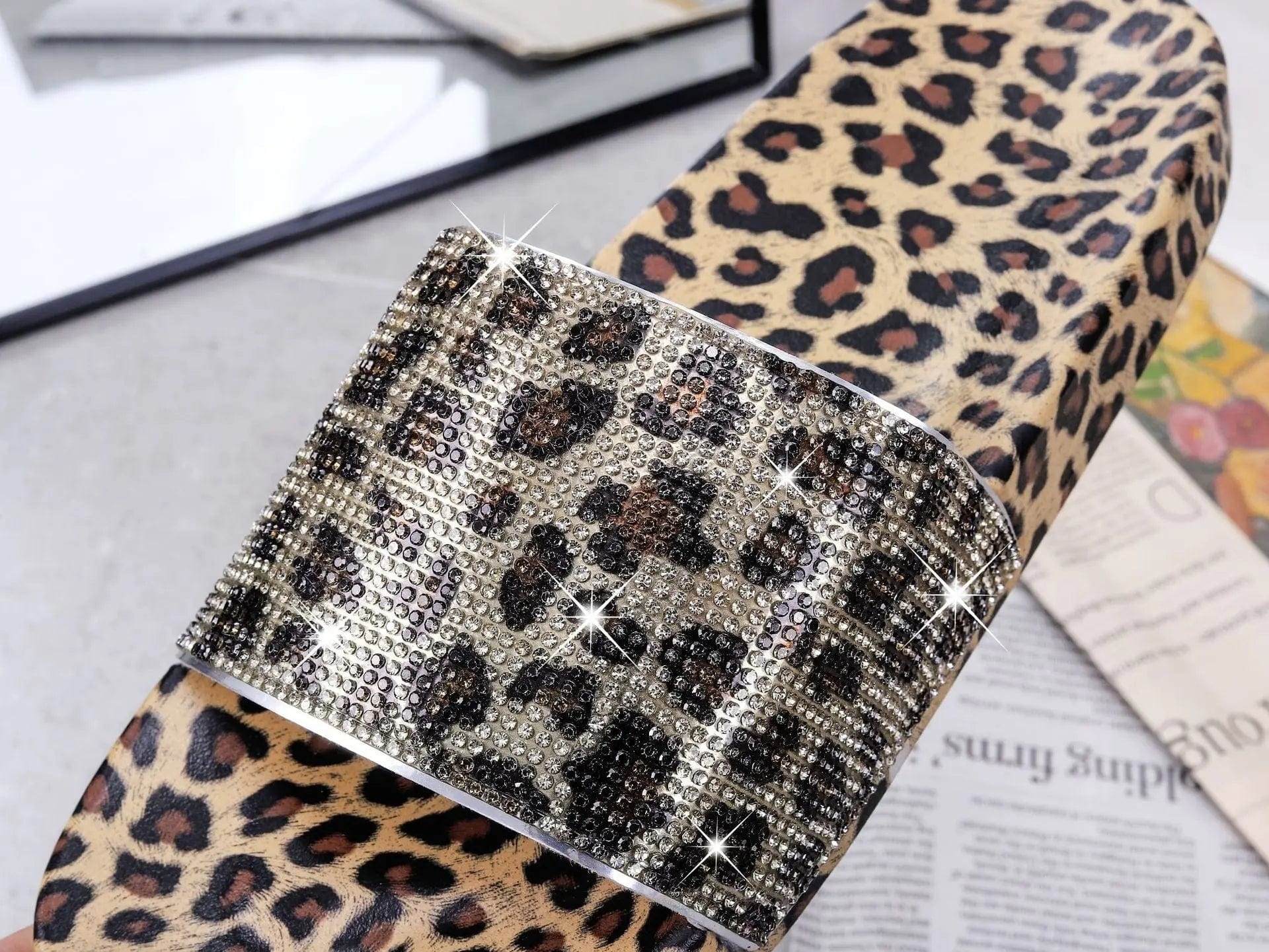 Leopard Fashion Diamond Flip Flops Slippers For Women's Flats Heels Slides doll shoe For Women And Ladies