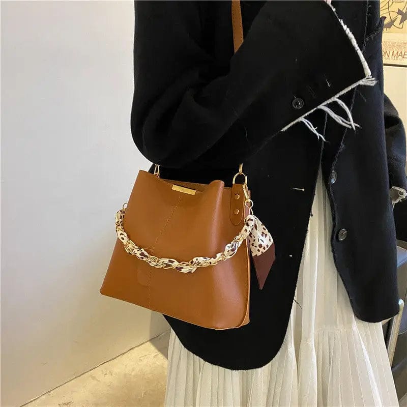 M475 Elegant Chain Tote Bucket Bag 2022 New High-quality Pu Leather Women's Designer Handbag Travel Shoulder Messenger Bags