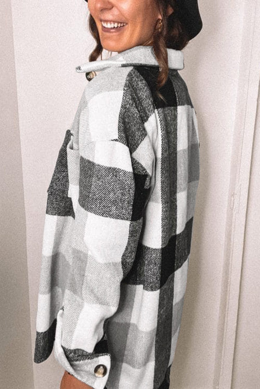 New Design 2022 Full Sleeves Plaid Women Casual Coats Comfortable Plus Size Jackets Medium Long Women Shirts