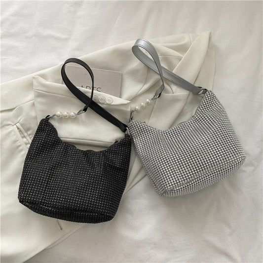 New fashion Handbag 2022 Young Woman Luxury temperament bag Girl rivet diamond purse for women