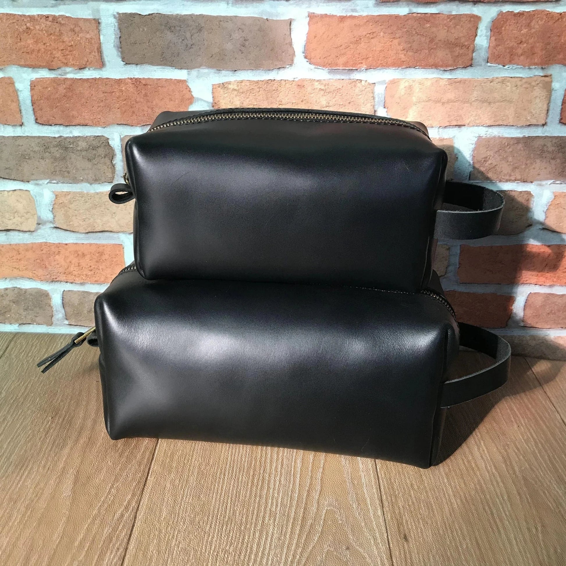 New fashion toiletry bag men leather travel toiletry bag Unisex Pouch for Travelling toiletry kit