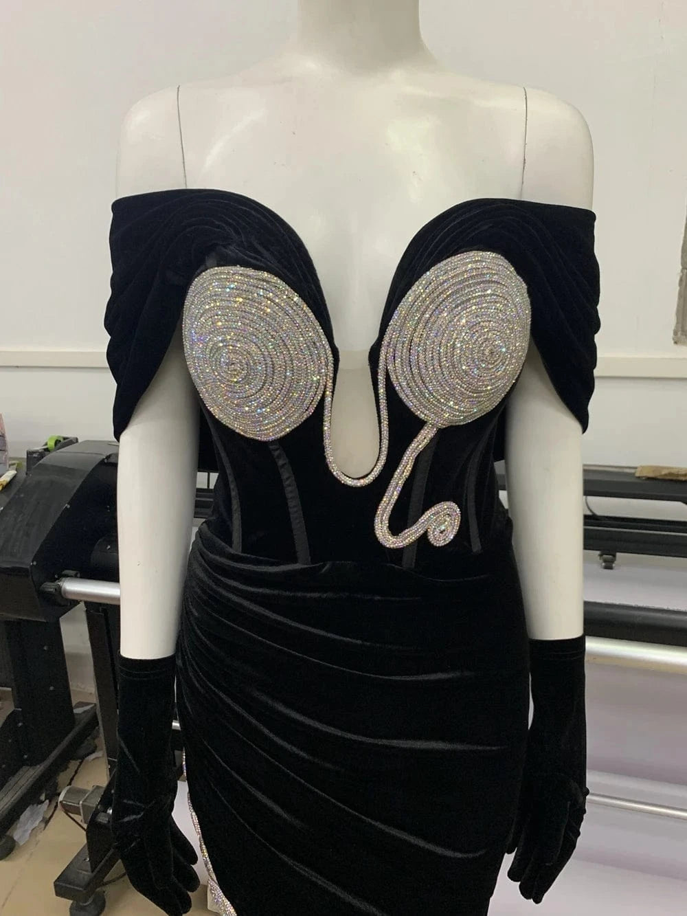 New Fashion Woman Black Elegant Sleeveless Sexy Beading Off-shoulder Prom Party Dresses