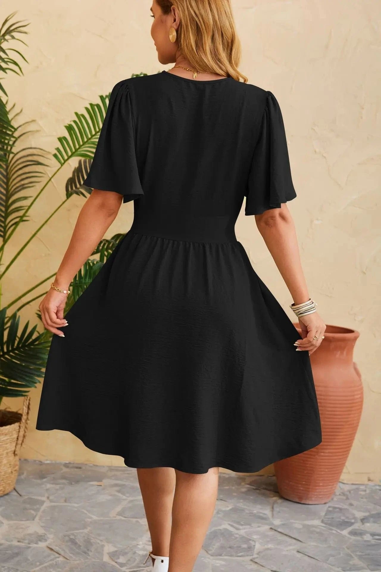 New Fashion Women V-neck Pleated Solid Color Waistline Short-sleeve Spring Summer Casual Daily Commute Lady Midi Dress