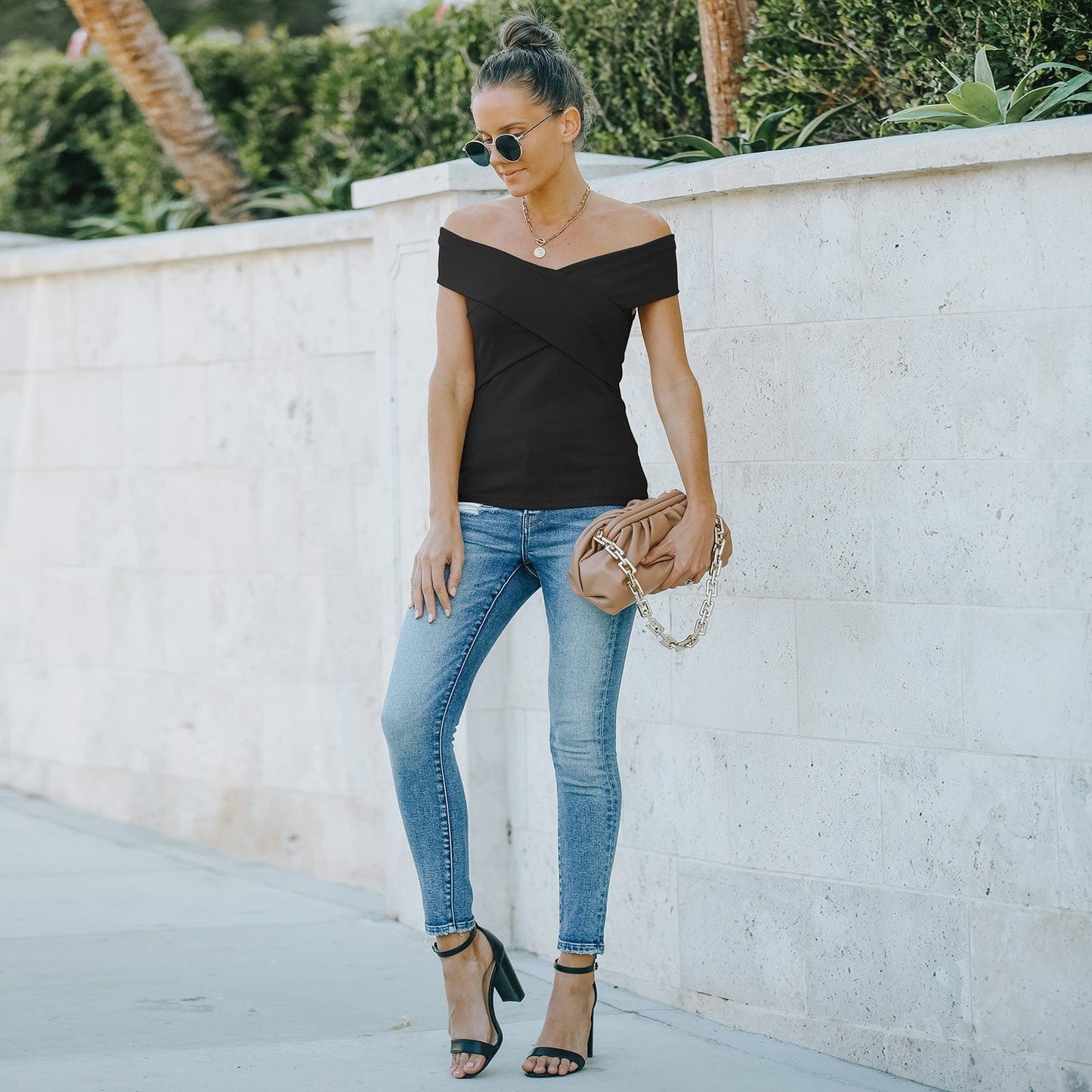 New summer solid color tight body thin strapless off-shoulder women casual tops