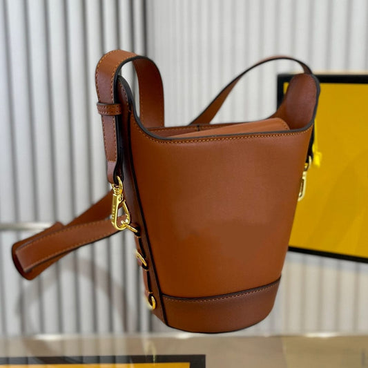Newest fashion brand summertime woman bags hot selling luxury handbags for ladies