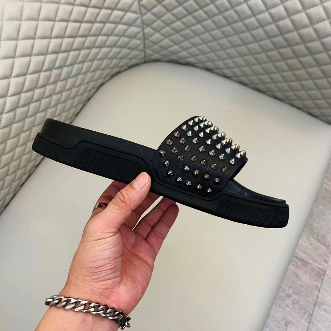 Original Luxury Designer Famous Brand LC Rivet Indoor Outdoor Beach Slides Slippers Sandals For Women Men