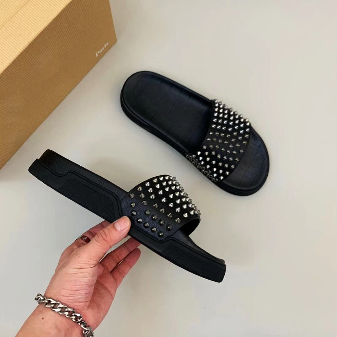 Original Luxury Designer Famous Brand LC Rivet Indoor Outdoor Beach Slides Slippers Sandals For Women Men