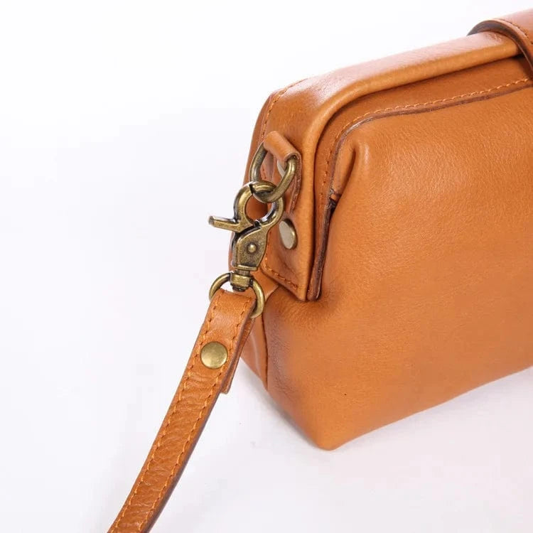 Retro Crossbody Shoulder Bag with Adjustable Straps  Women Genuine Leather Messenger Bag