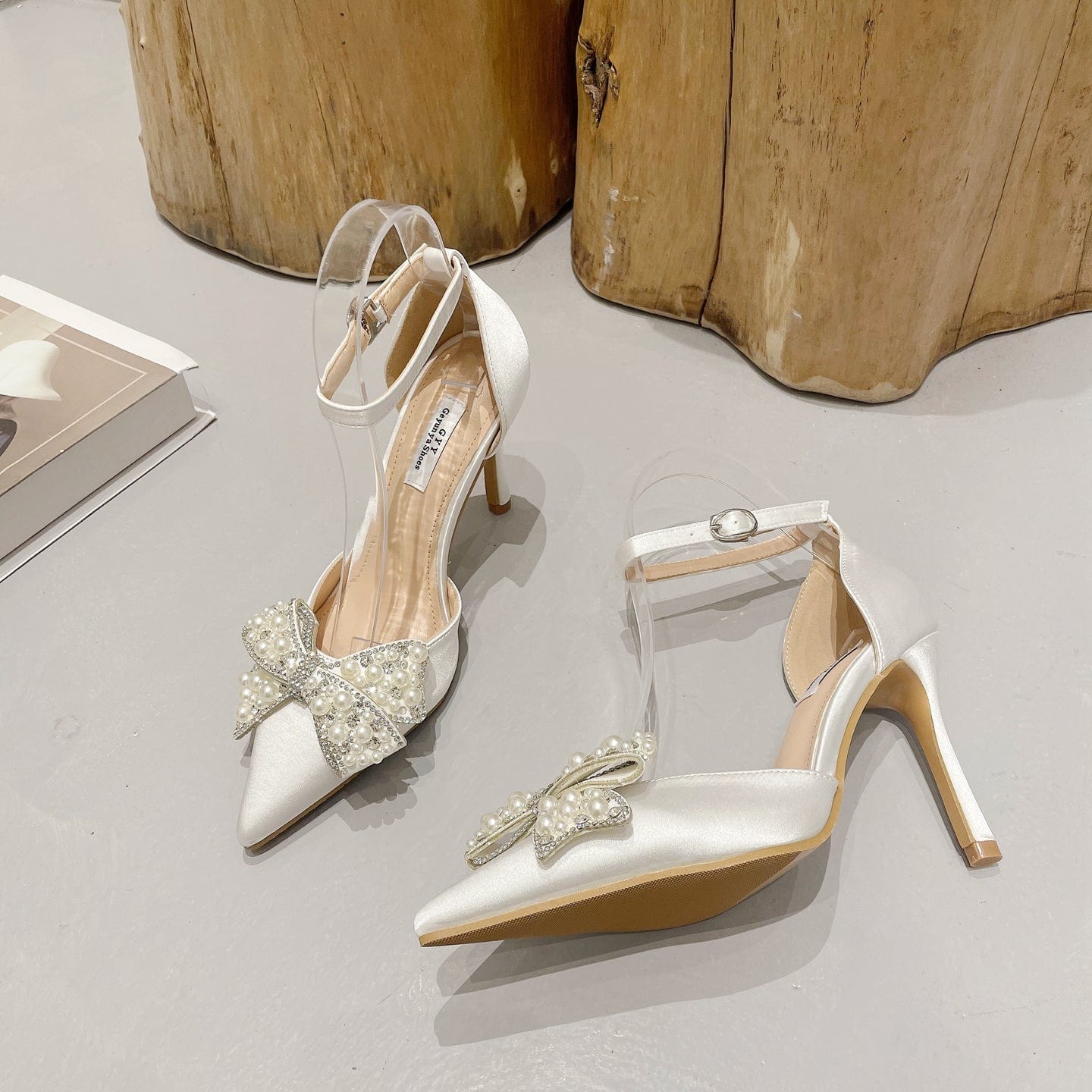 size 40=US size 9 / White Soccer baby World Cup high heels 2023 spring new stiletto bow single shoes wedding ladies high heel sandals