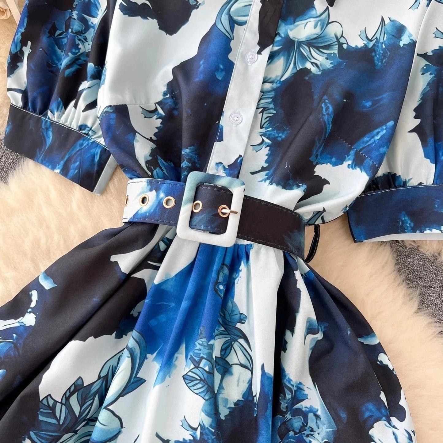 Slim Fitting Medium Length Short Sleeved Waist Closure Printed Shirt Single Breasted Dress With Belt
