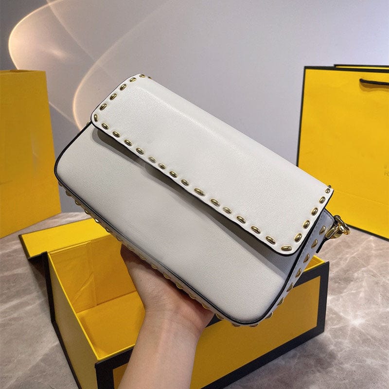 Trendy hot selling tote bags customized with logo name brand wholesale simple handbags