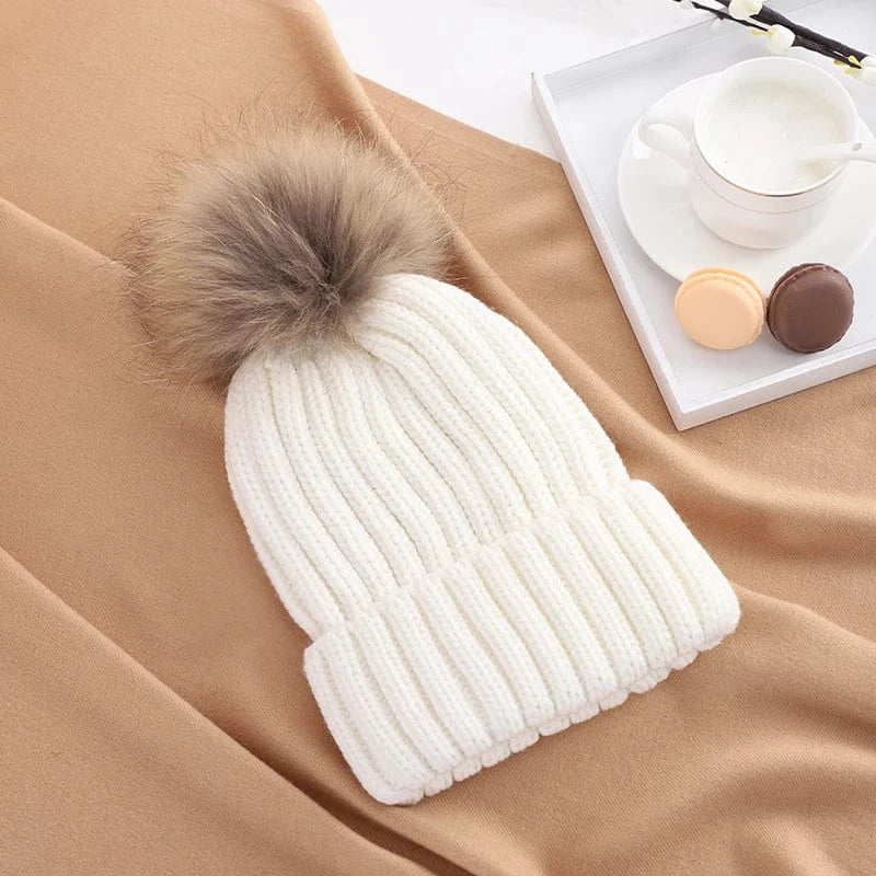 White Factory Women Winter Cold-proof Thermal Knitted Wool Ball Hat