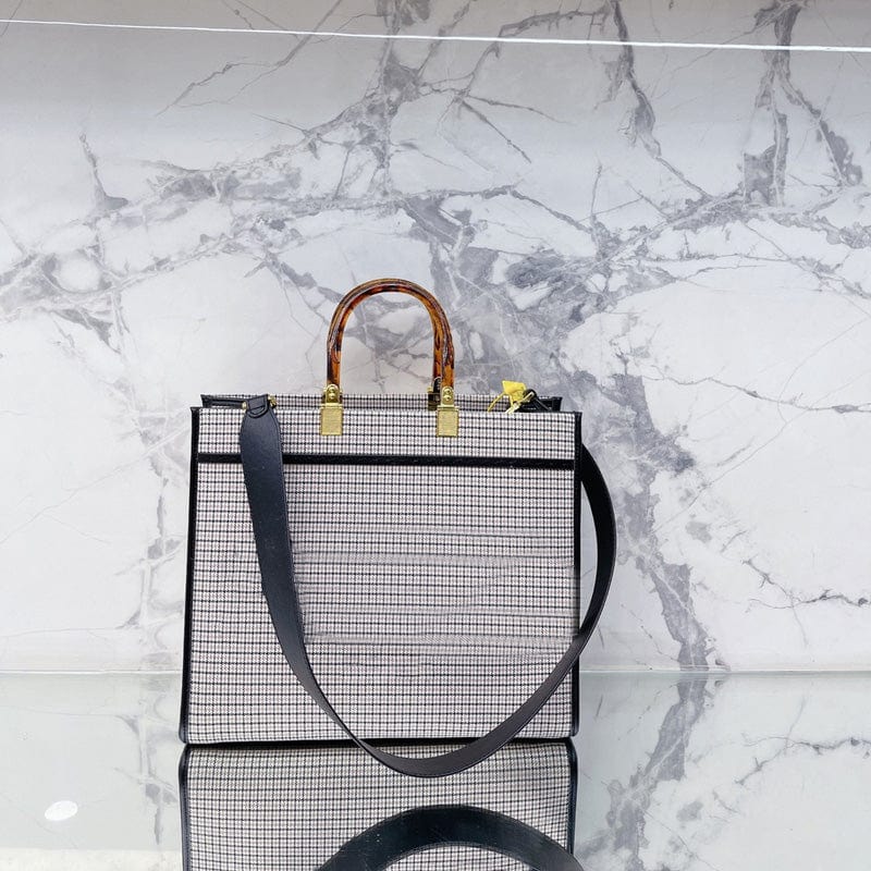 Wholesale custom leisure tote bag famous brand crossbody shoulder handbag for woman