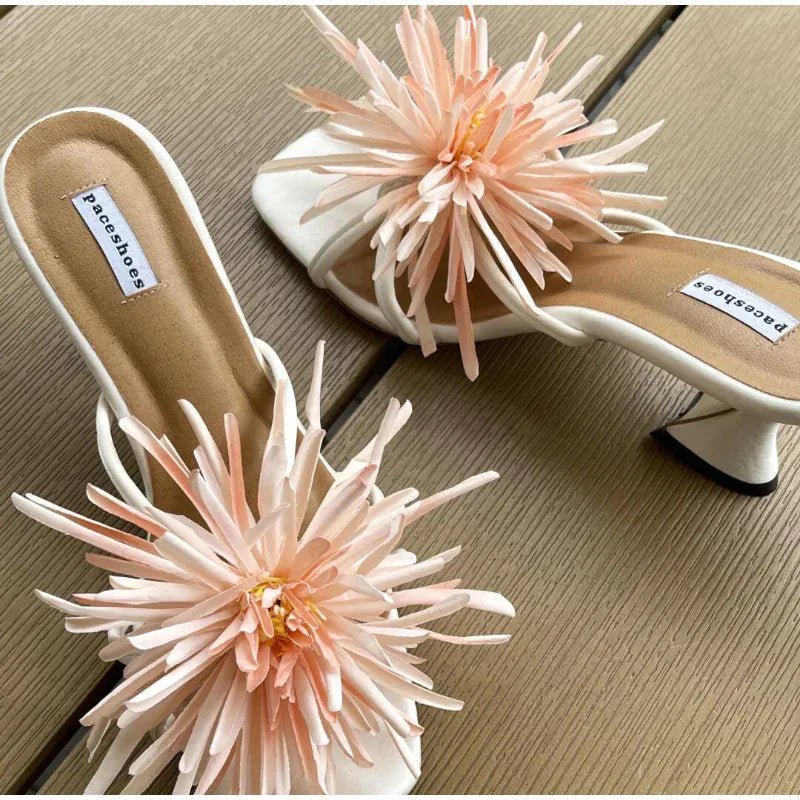 1 Pair Of Simulated Butterfly Decoration Fashion Cute Design Sweet Fresh Literary Ladies Flower Hole Shoes Sandals Accessories - SN Wigs & More