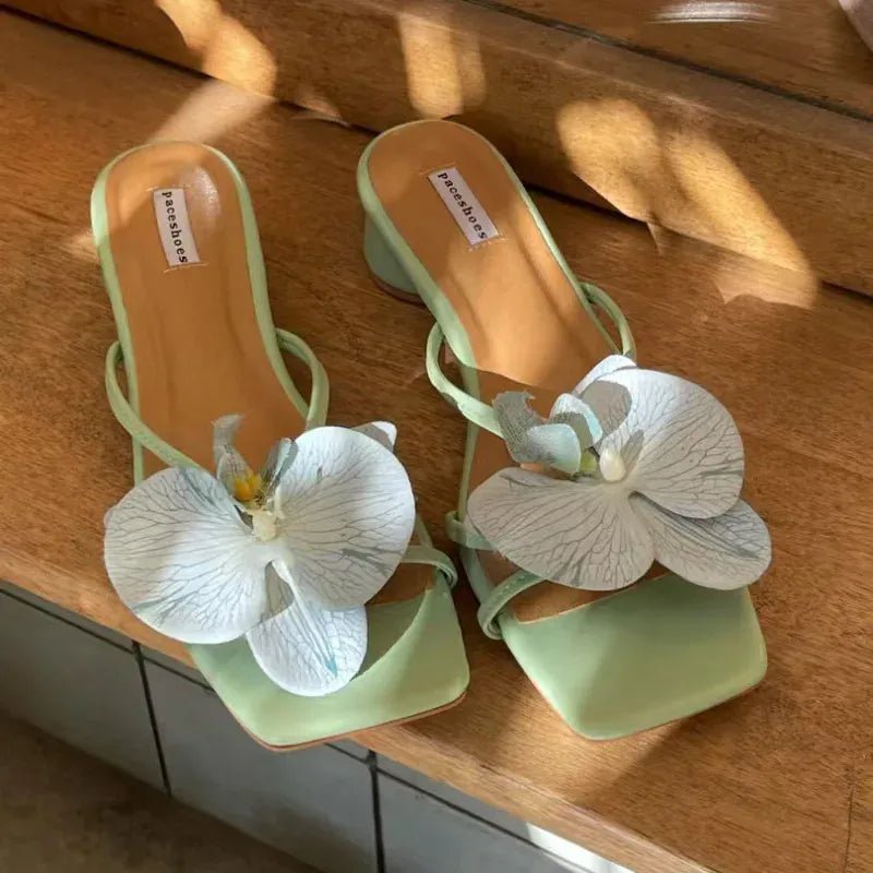 1 Pair Of Simulated Butterfly Decoration Fashion Cute Design Sweet Fresh Literary Ladies Flower Hole Shoes Sandals Accessories - SN Wigs & More