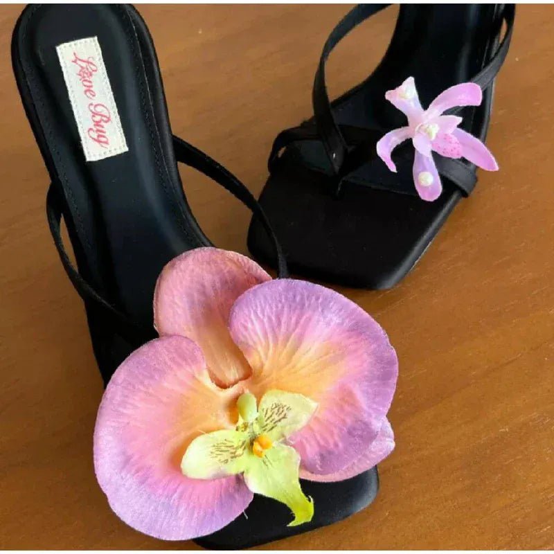 1 Pair Of Simulated Butterfly Decoration Fashion Cute Design Sweet Fresh Literary Ladies Flower Hole Shoes Sandals Accessories - SN Wigs & More
