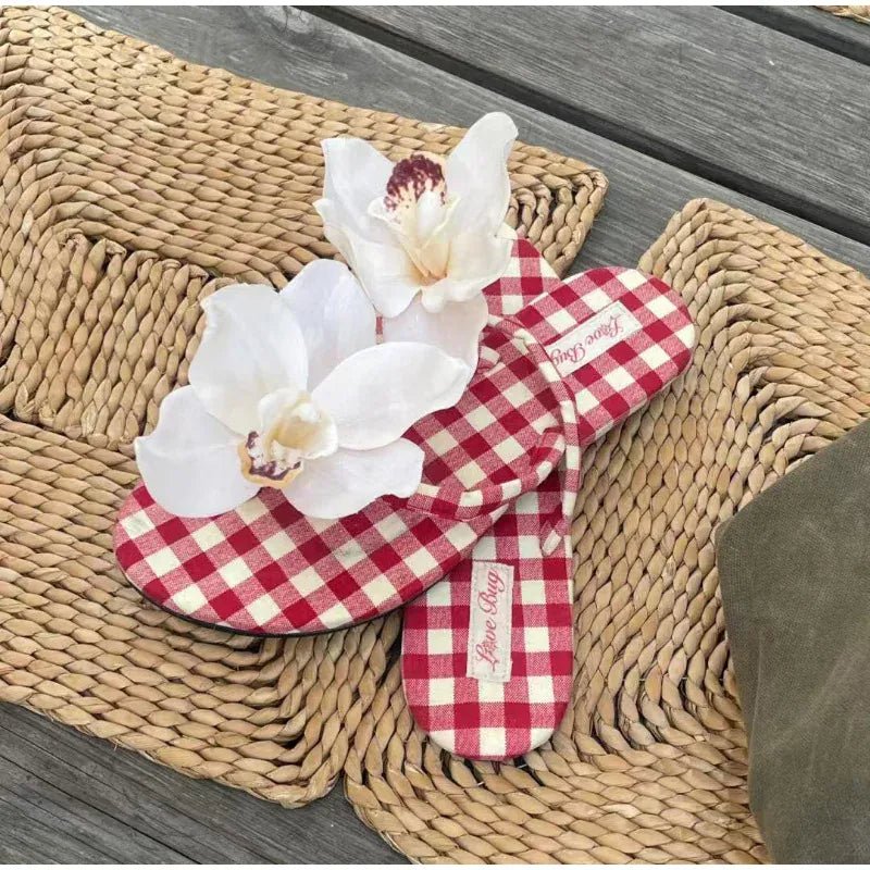 1 Pair Of Simulated Butterfly Decoration Fashion Cute Design Sweet Fresh Literary Ladies Flower Hole Shoes Sandals Accessories - SN Wigs & More